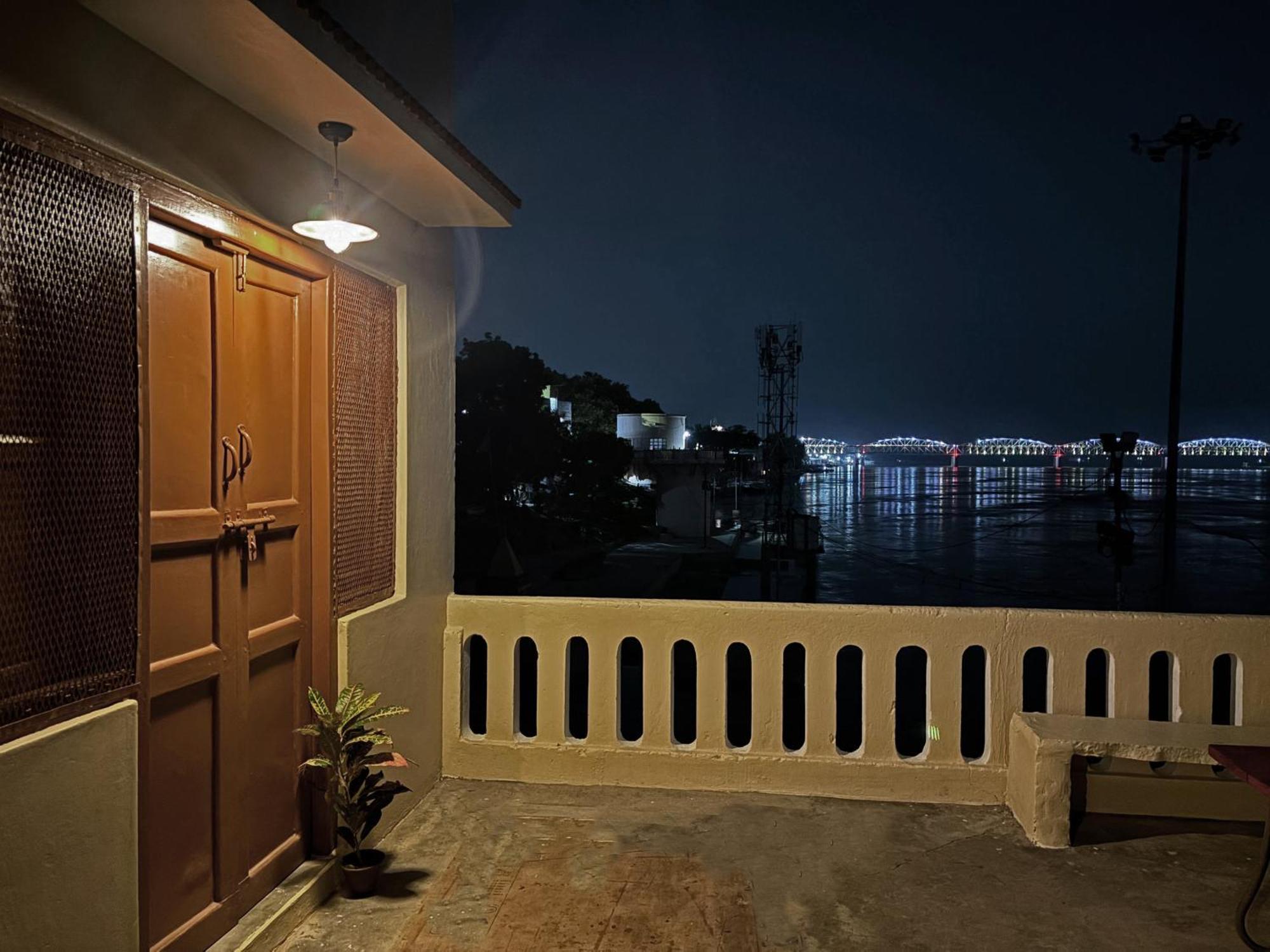Vintage River Homestay فاراناسي المظهر الخارجي الصورة