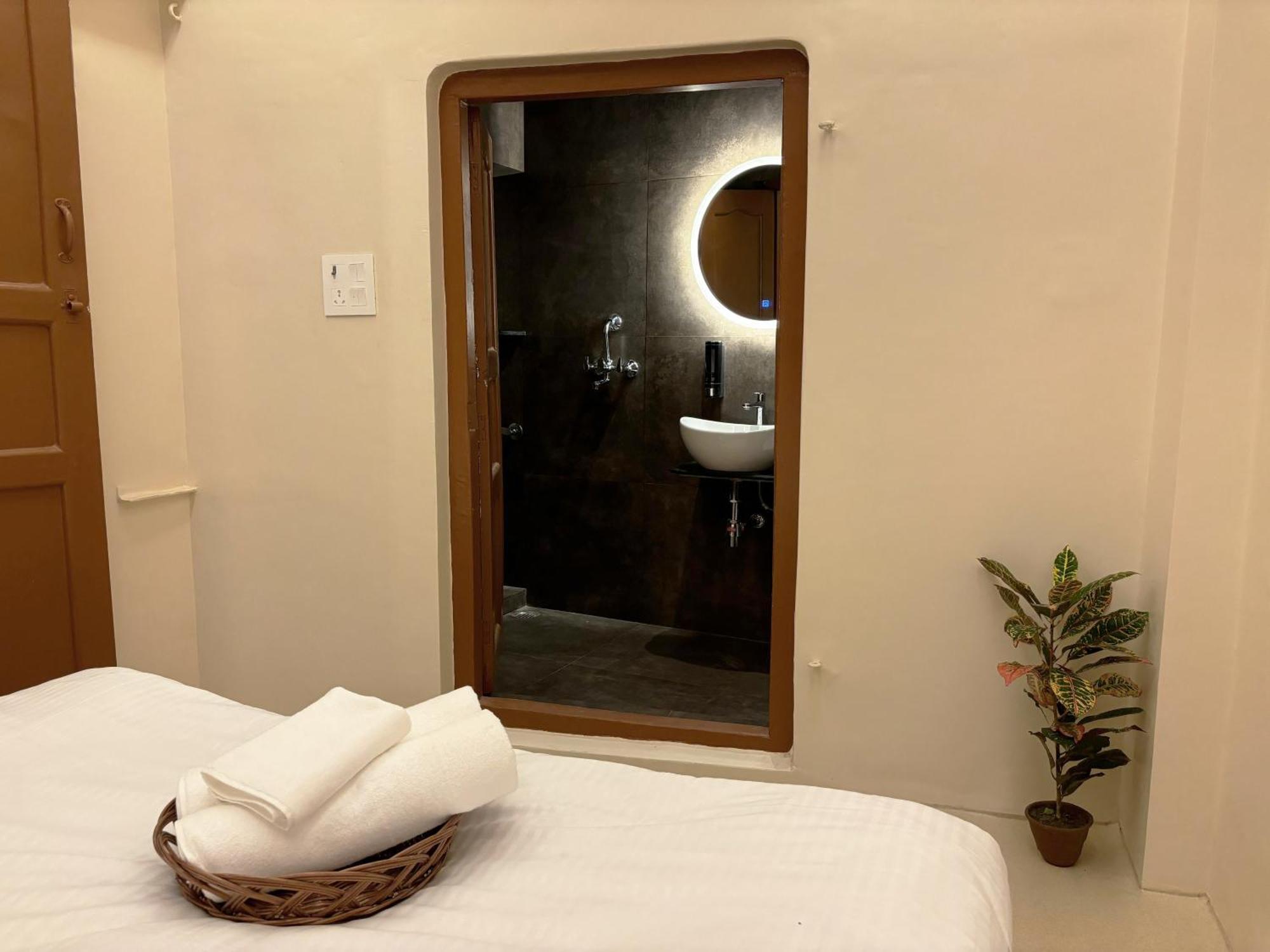 Vintage River Homestay فاراناسي المظهر الخارجي الصورة