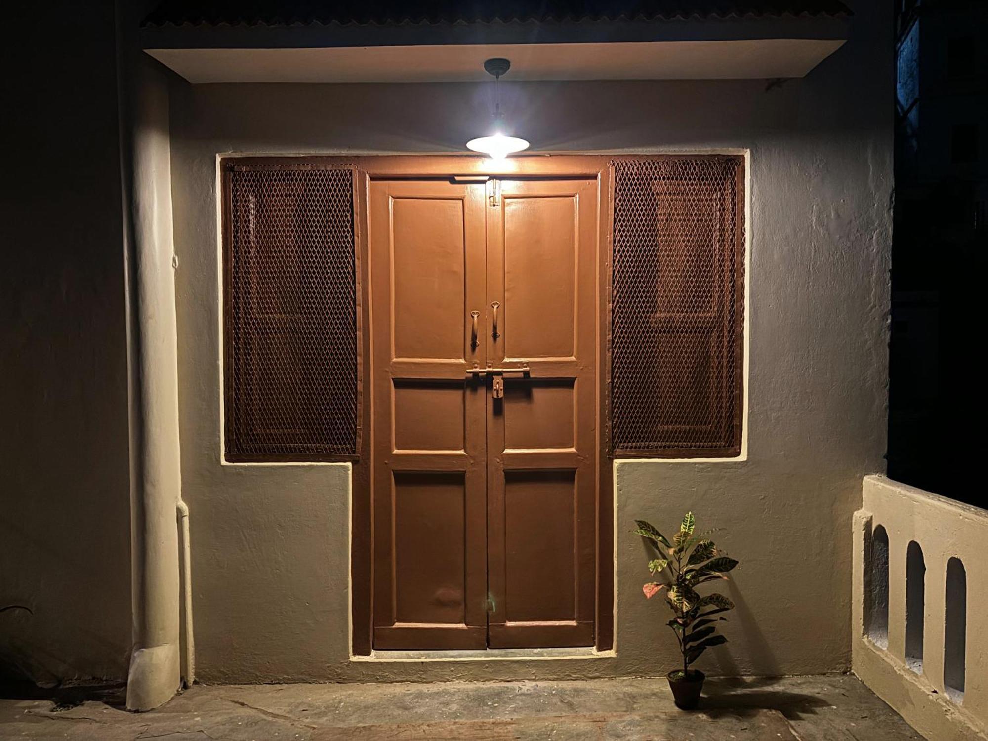 Vintage River Homestay فاراناسي المظهر الخارجي الصورة