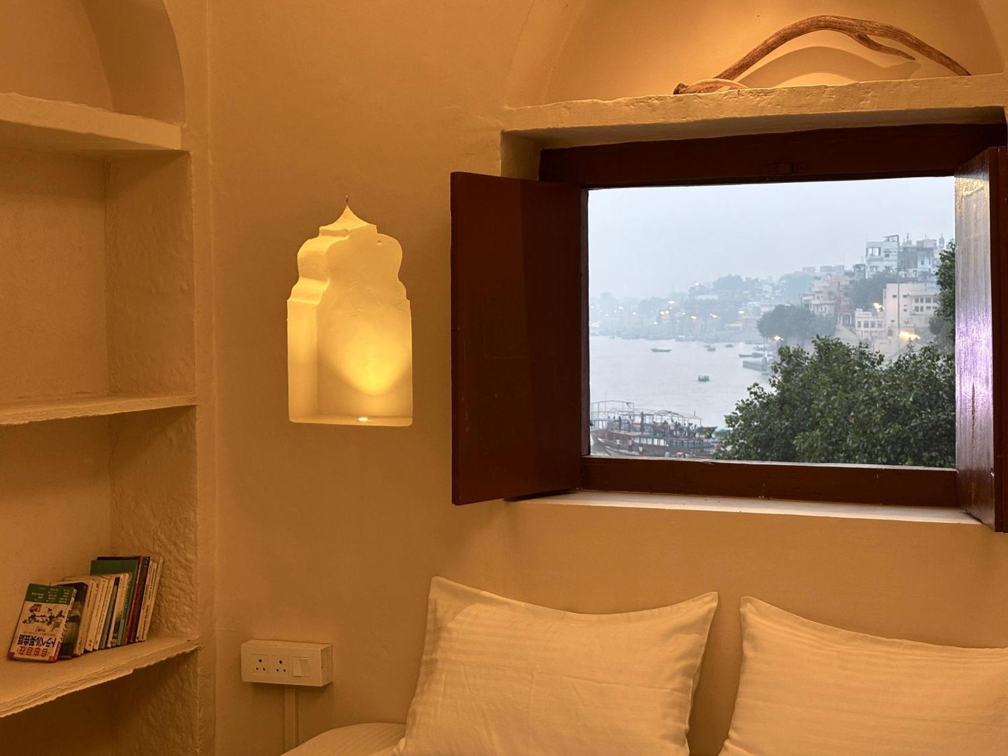 Vintage River Homestay فاراناسي المظهر الخارجي الصورة